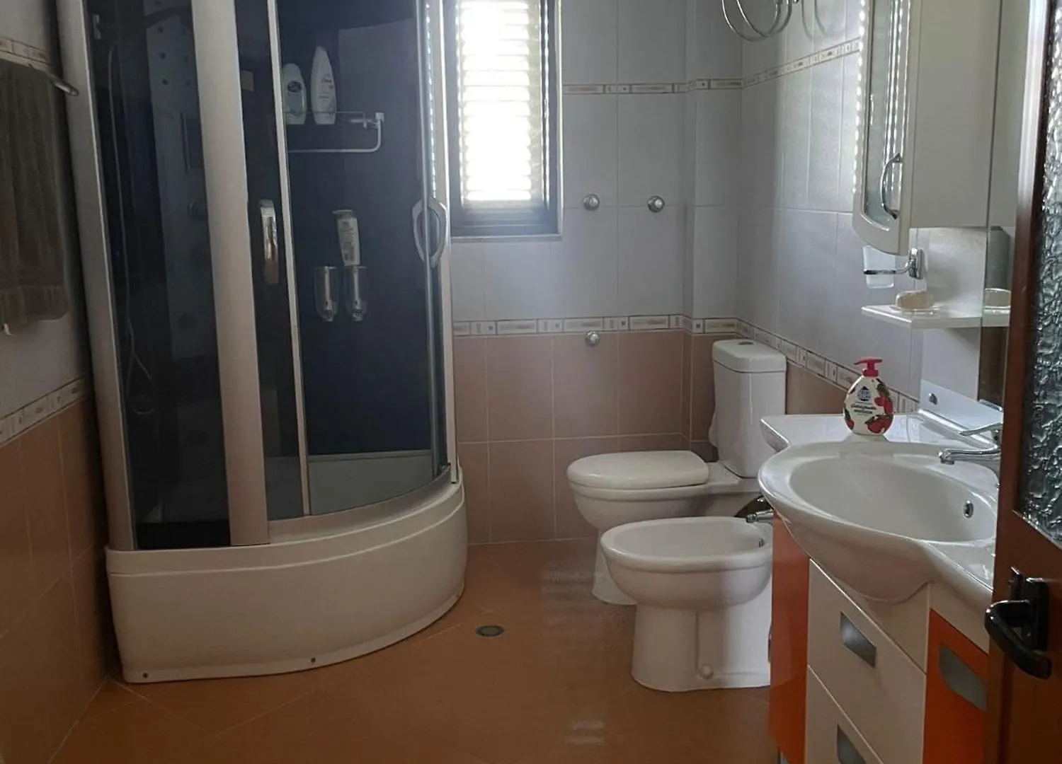 Villa Naim Apartament 2 Rrotull